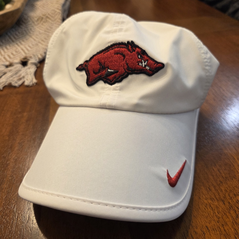 Womens White Nike Arkansas Razorbacks Hat